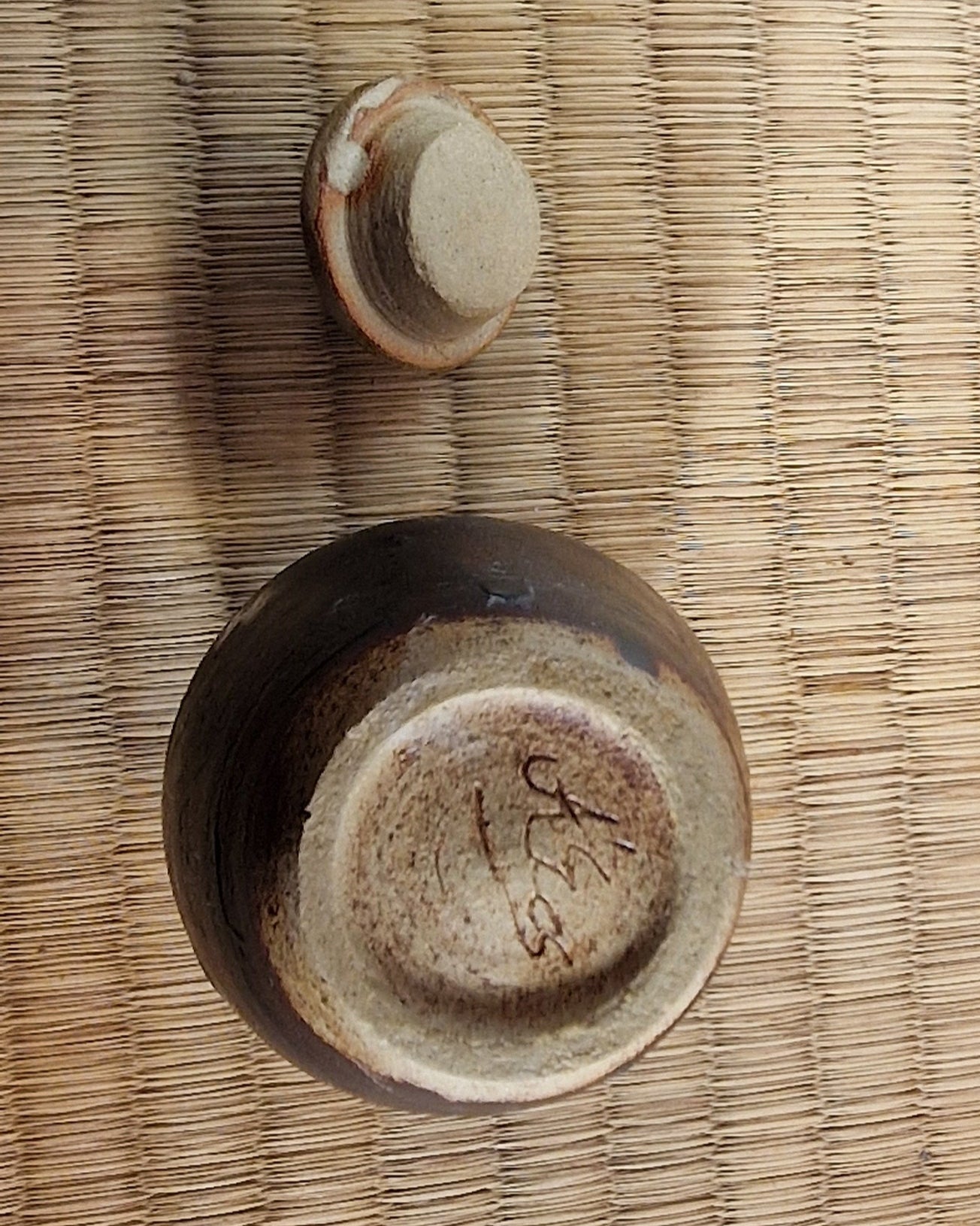 Chaire tea caddy