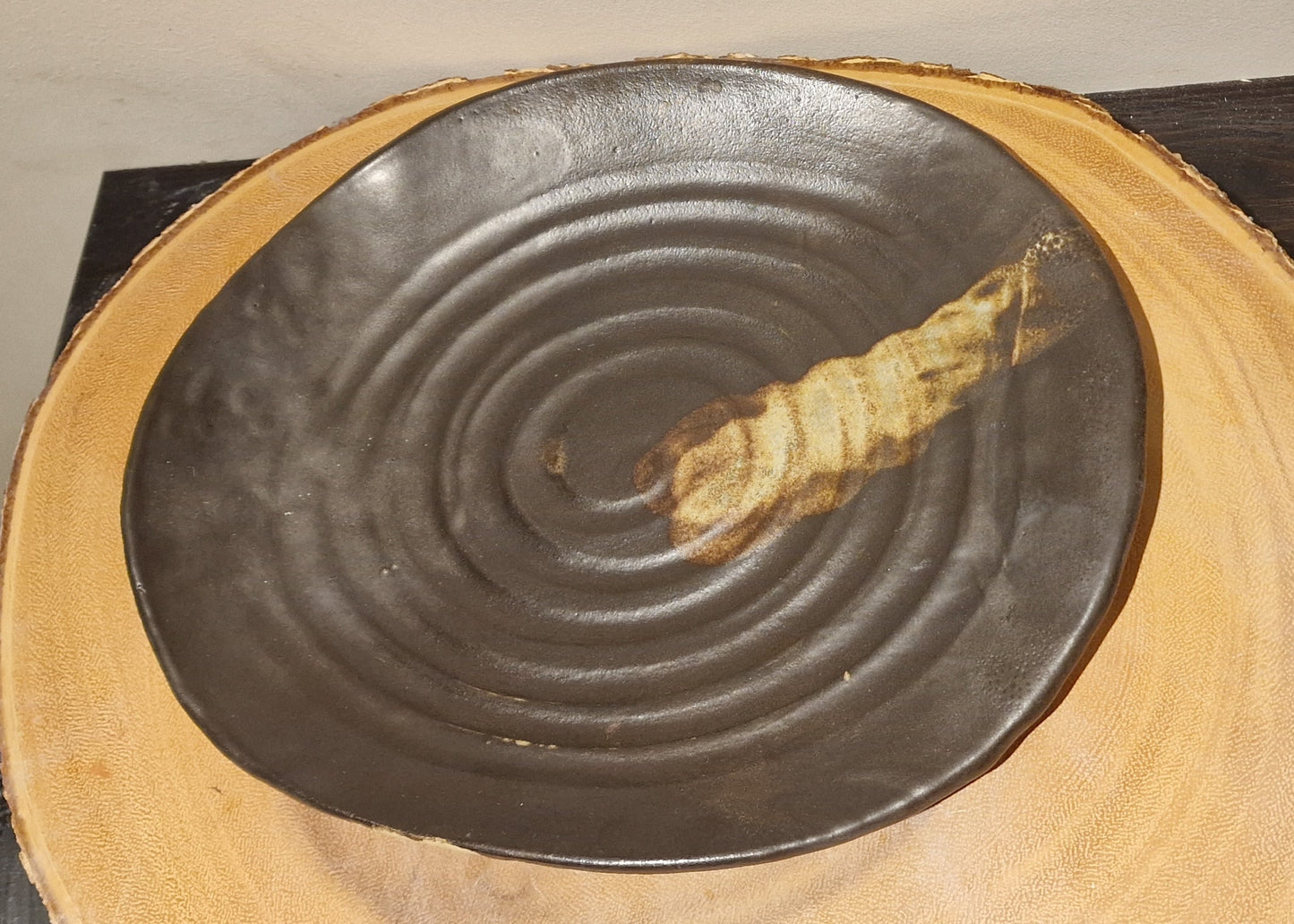 Brown serving plate