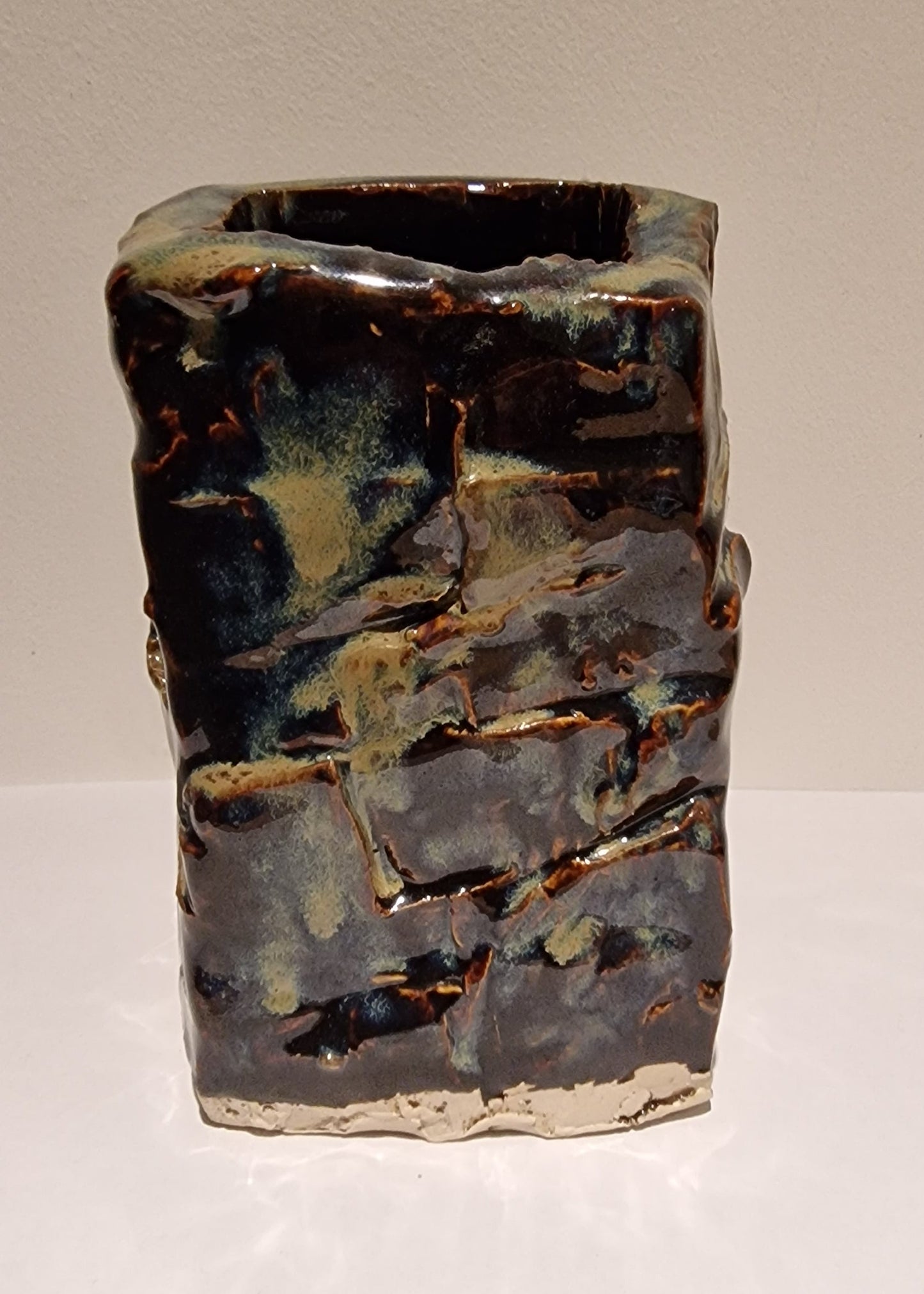 Small kurinuki vase